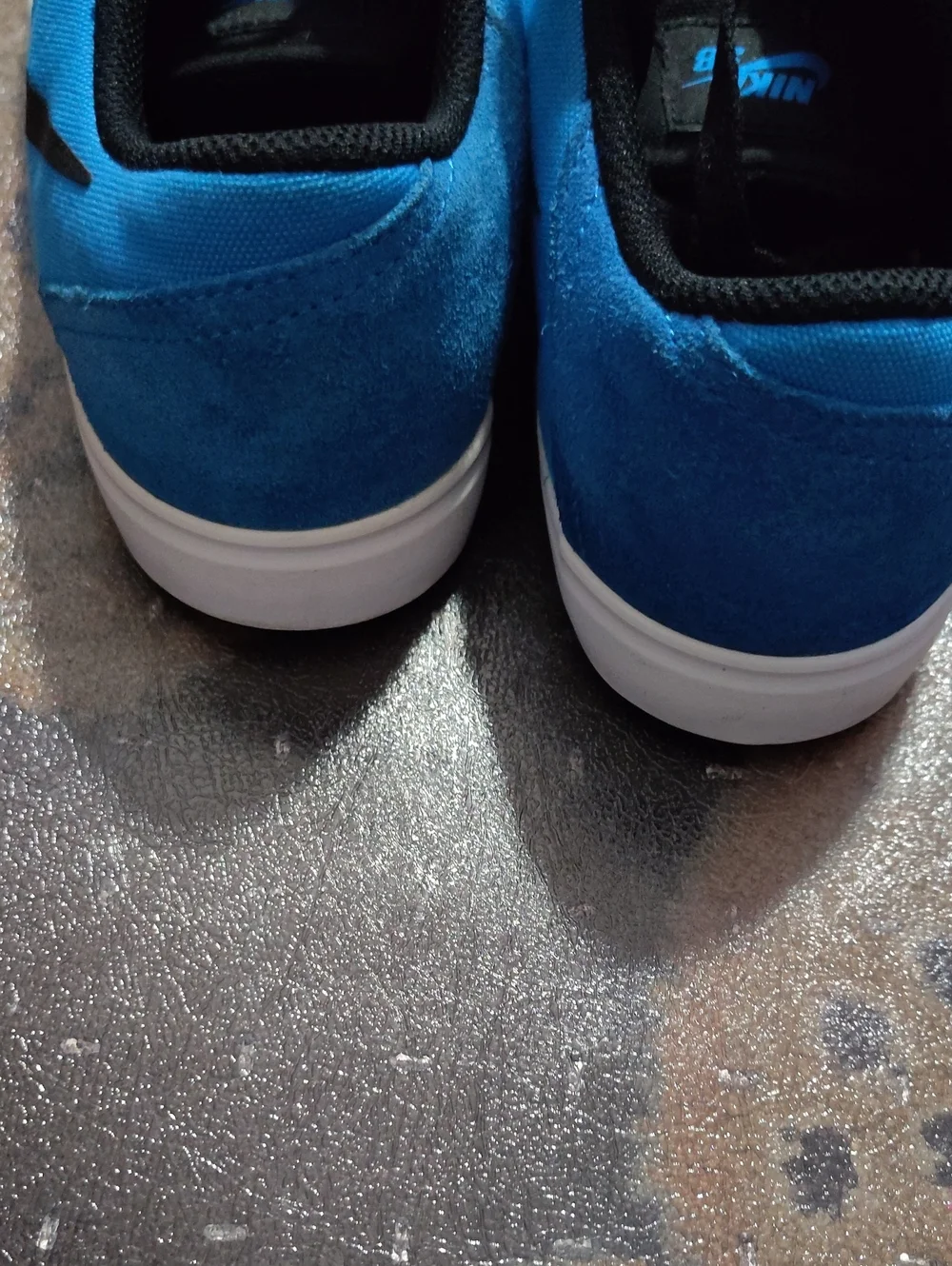 Nike Sb  Bright Blue Low-Top Sneakers with Black Swoosh4.5 $60